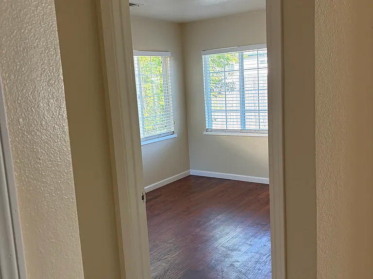 116 Carquinez St — Photo 14