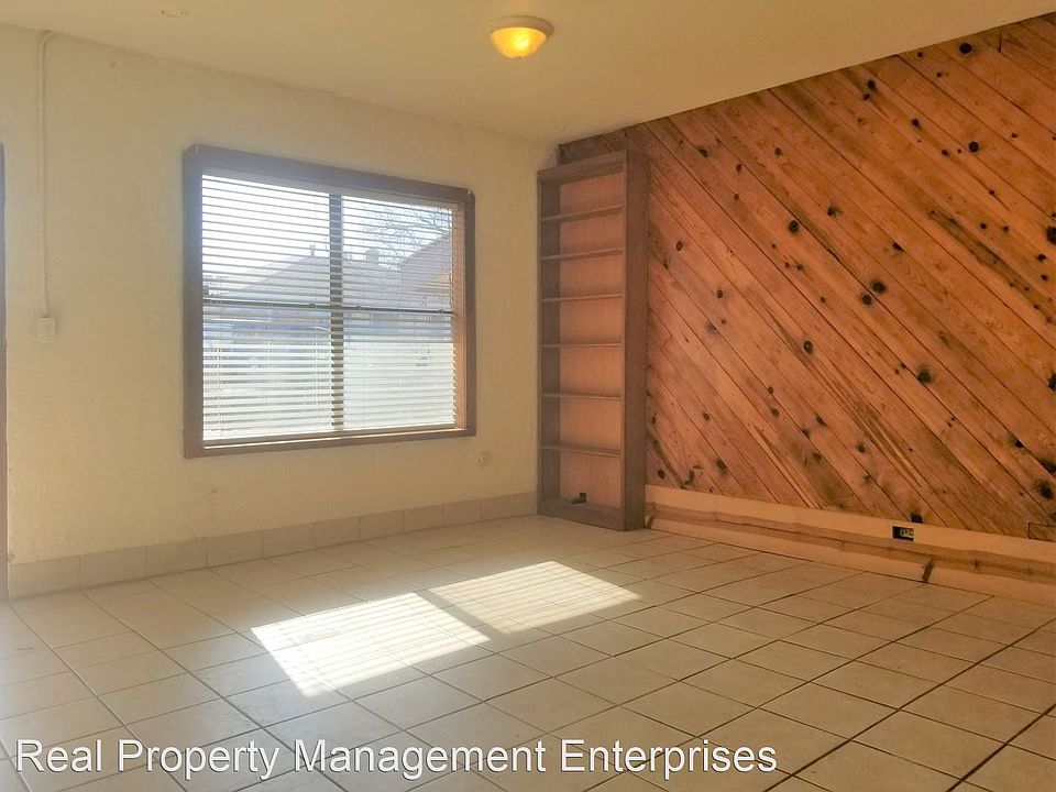 2nd image of 901 E Brooks St #6986667