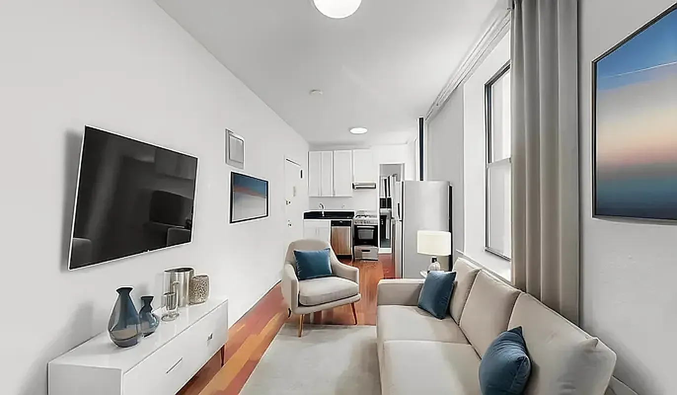 545 East Fifth Street — Photo 1