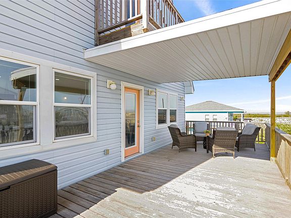 4th image of 13231 Gulf Beach Dr