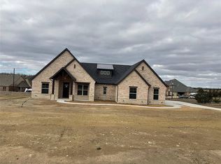142 Coalson Xing, Azle, TX 76020