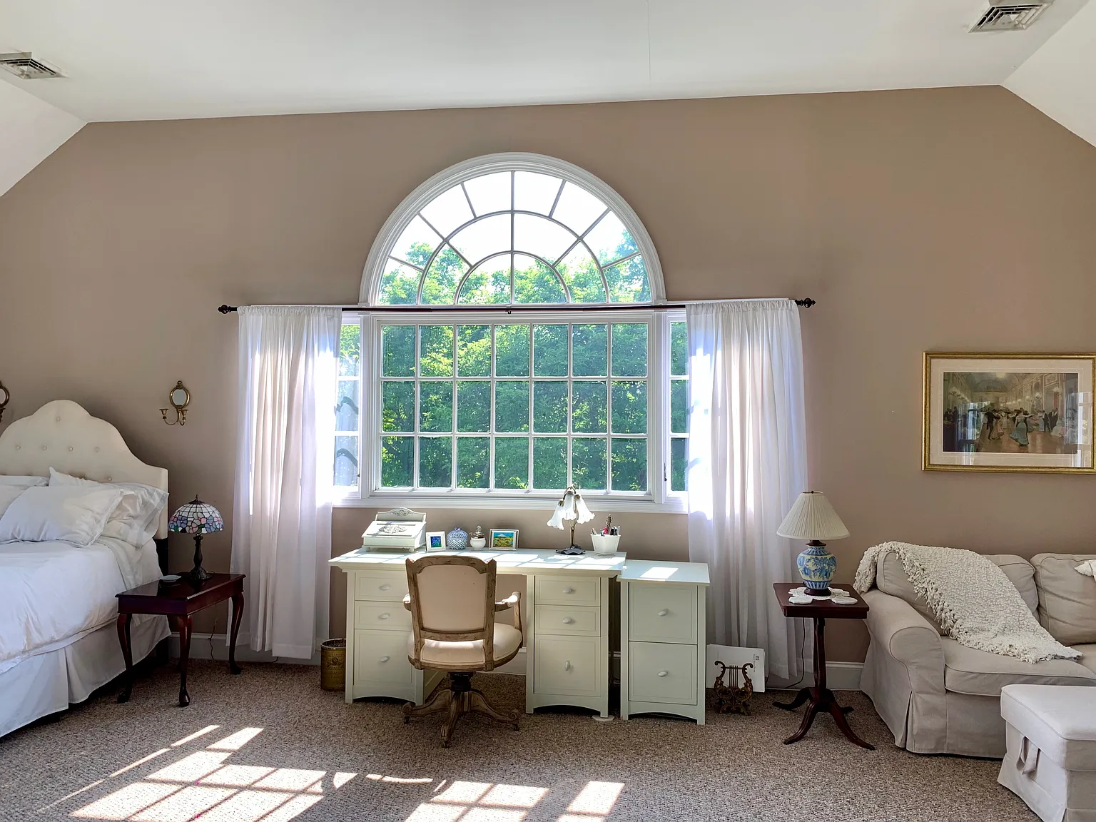 1 bed, 750 sqft, $2,400 — Photo 1