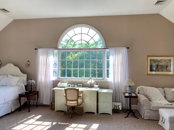 741 Cherry Valley Rd, Princeton, NJ 08540