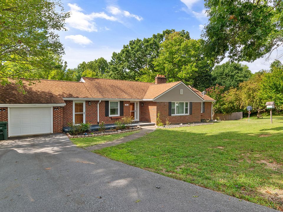 1st image of 90 Upland Dr