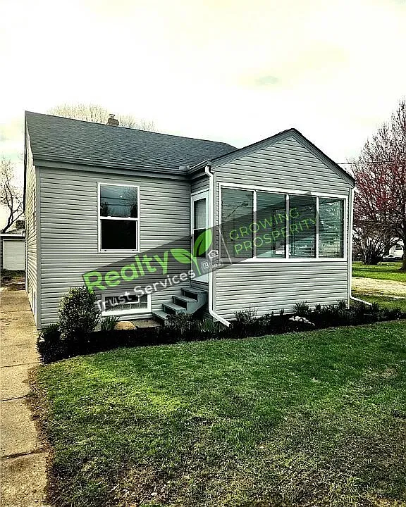 1310 Leavitt Rd
