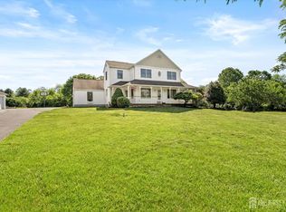 63 Iron Bridge Rd, Hamilton, NJ 08620