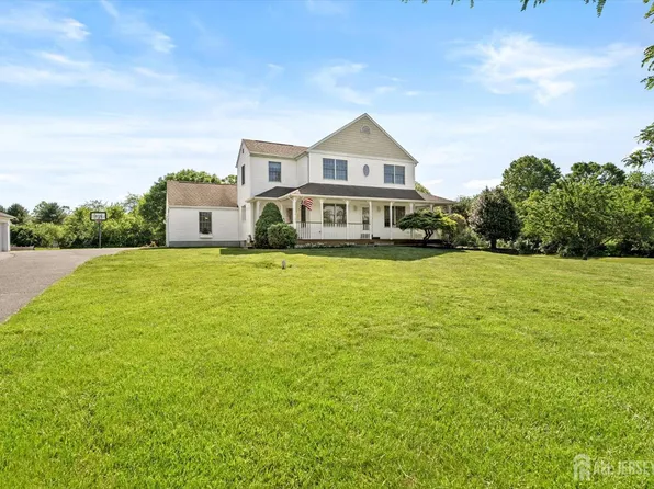 63 Iron Bridge Rd, Hamilton, NJ 08620