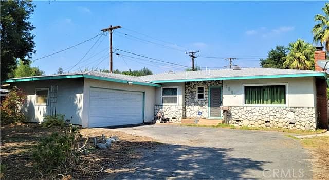 1st image of 1380 W 30th St