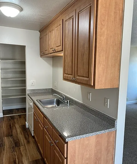 3515 Chestnut Ave #18-19 — Photo 15