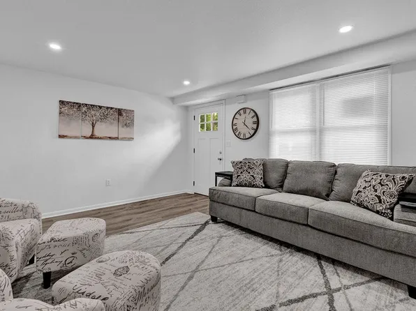 Sharon Court Townhouses, 501-513 Sharon Rd Unit 501, Beaver, PA 15009