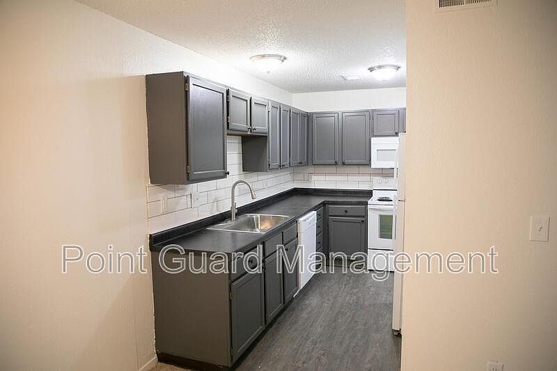 105 W Gold Coast Rd 10, Papillion, NE 68046 Zillow