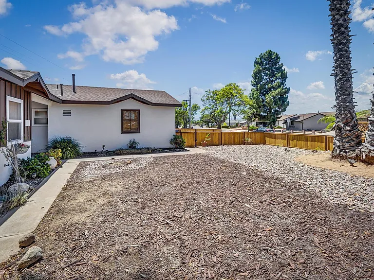 4191 Mount Everest Blvd — Photo 52