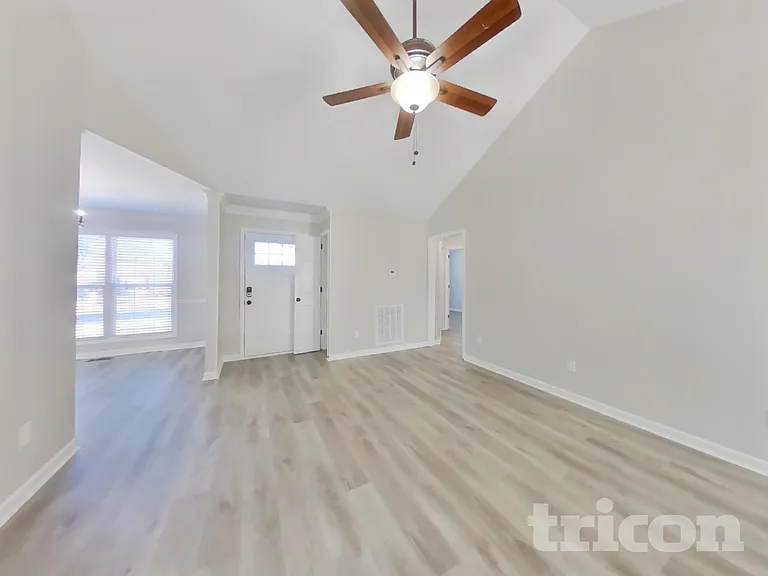 6009 Plateau Ct — Photo 3