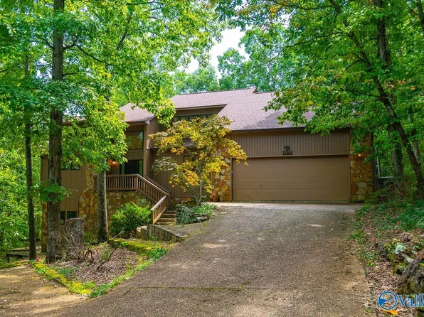 1104 Summerwood Cir SE, Huntsville, AL 35803