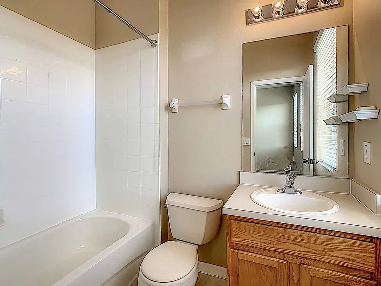 13306 Daniels Landing Cir — Photo 11