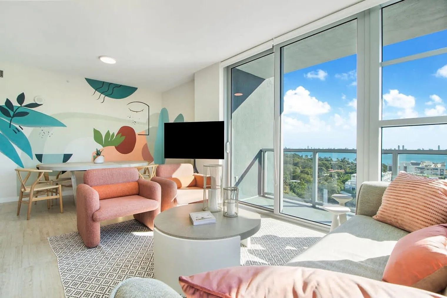 2 bed, 2.0 bath, $7,072 — Photo 2