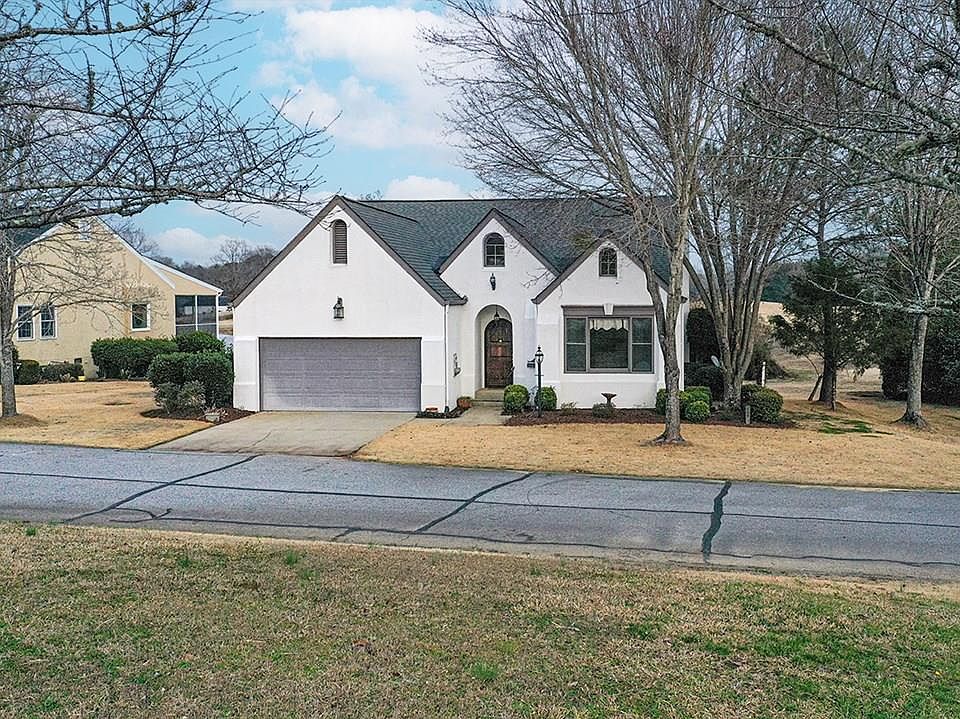 106 Village Rd, Greenwood, SC 29649 | Zillow