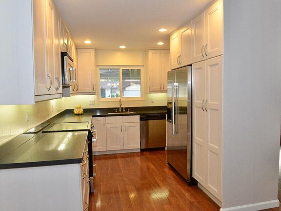4th image of 3958 Leven Place Way