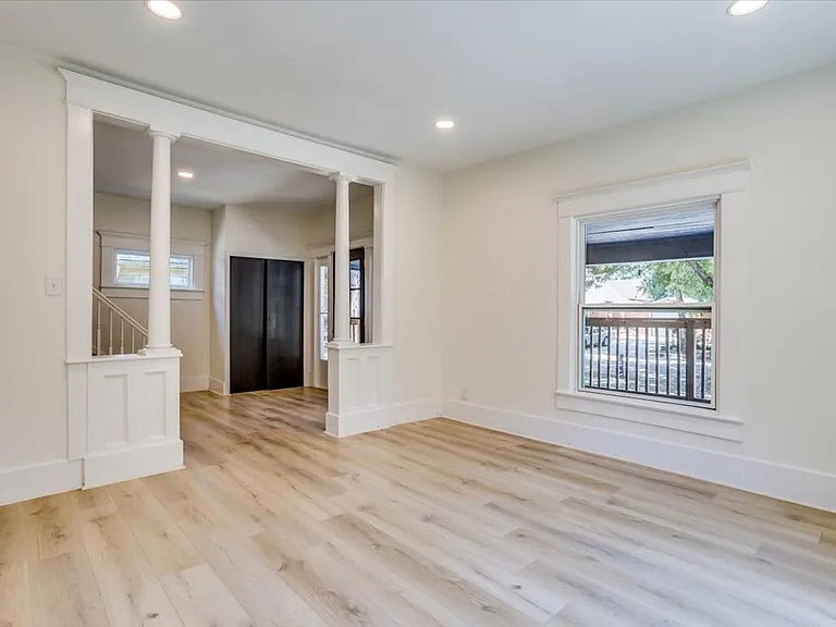1227 N Lewellen Ave — Photo 11