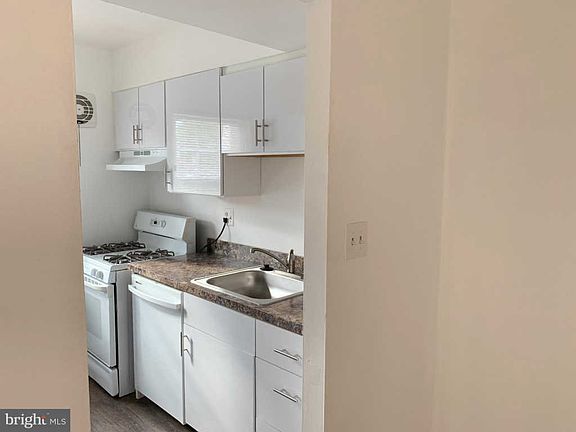 5th image of 9493 Fairfax Blvd APT 201