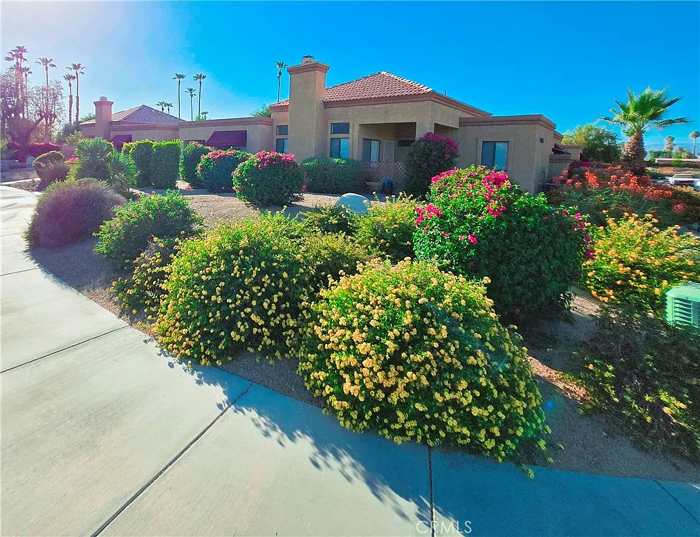 3 bed, 1400 sqft, $2,900 — Photo 1