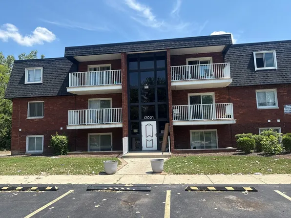 17001 Albany Ave APT 107, Hazel Crest, IL 60429