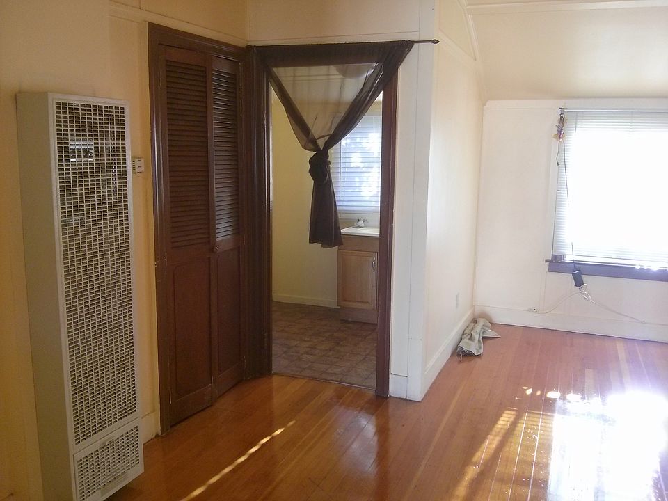 2nd image of 1566 35th Ave