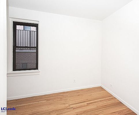 5th image of 204 E 84th St #7