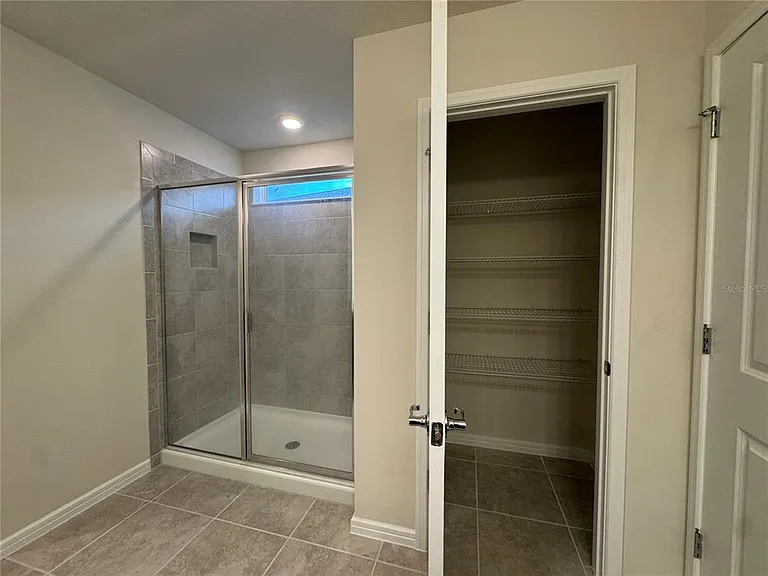 2102 Charming Ave — Photo 26