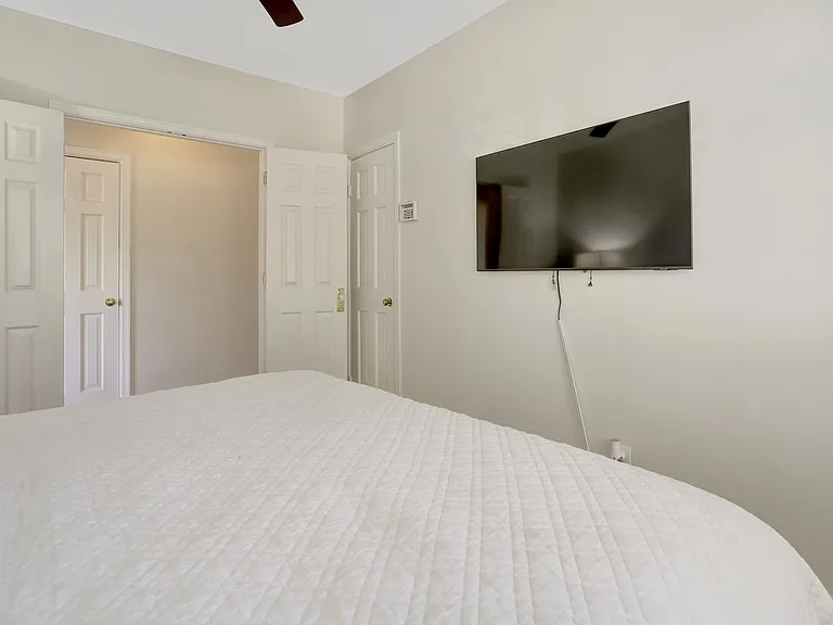 3 Russell Rd #3B — Photo 24