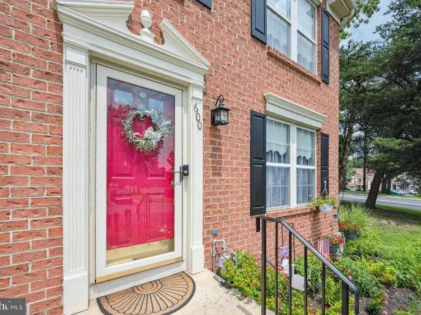 600 Sangreal Ct #600, Mantua, NJ 08051