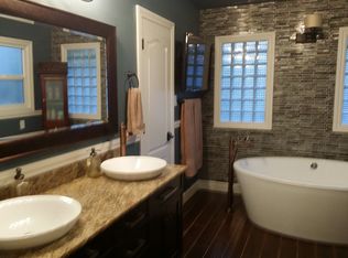 870 Kingwood Dr NW, Salem, OR 97304