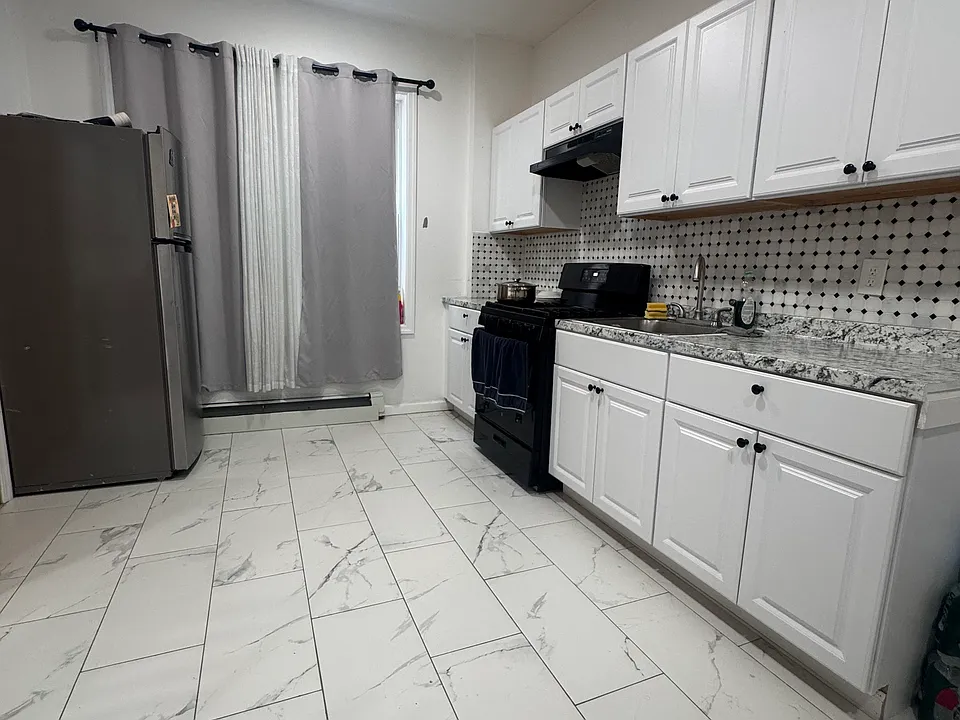 7 Farnham Ave #1