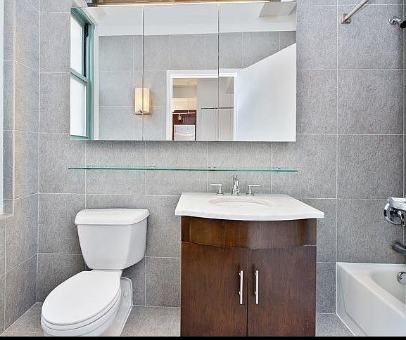 2nd image of 80 John St APT 5D