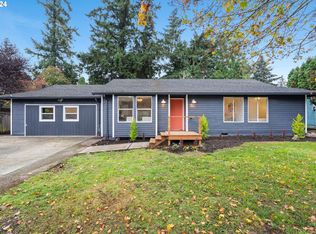 15876 NE Holladay St, Portland, OR 97230