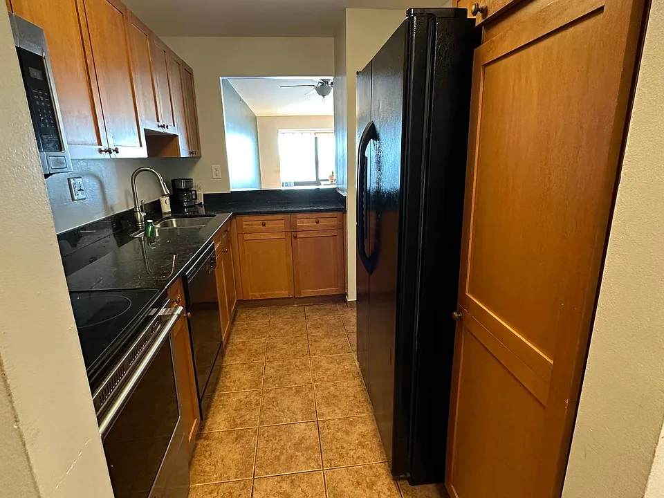 300 Riverfront Dr