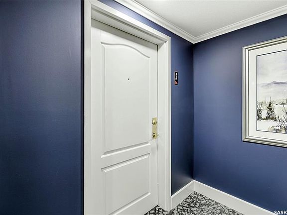 5th image of 2330 Hamilton St #430