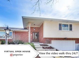 113 E Edgemont Ln, Park Ridge, IL 60068