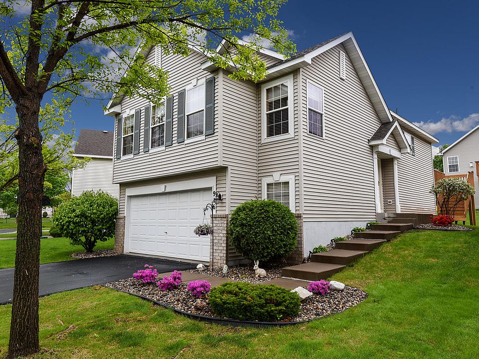 1st image of 916 Abbie Ln