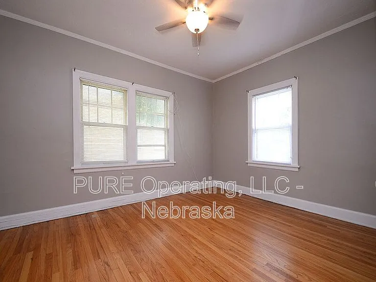 406 N 49th St #5 — Photo 11
