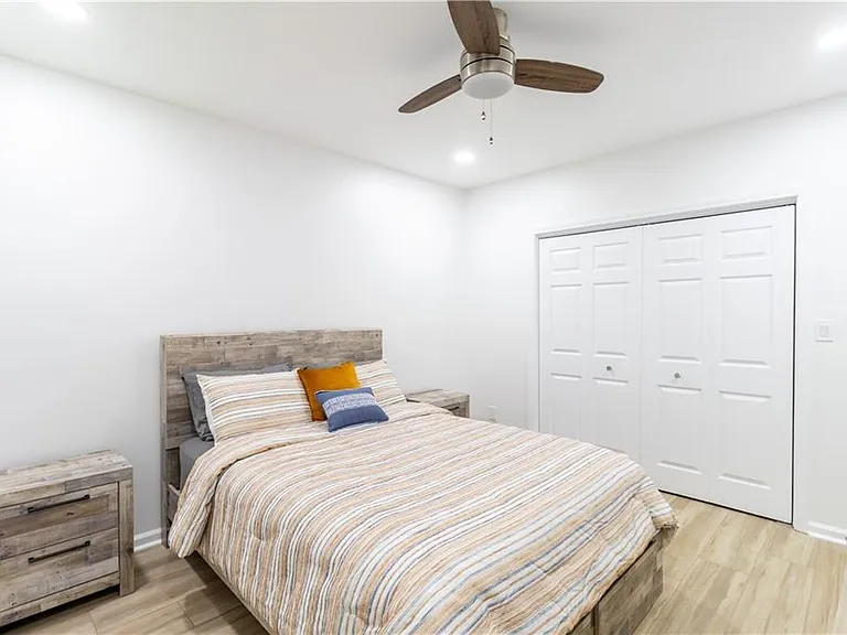 1339 Endicott Ct — Photo 32