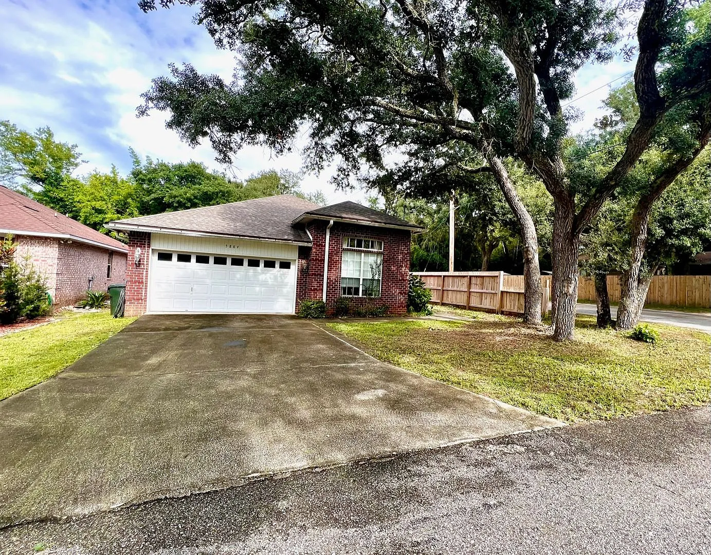 Nice 3BR/2BA - Convenient to NAS Pensacola — Photo 2