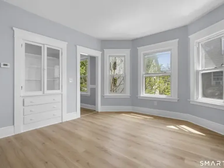 11 Young St #1 — Photo 10
