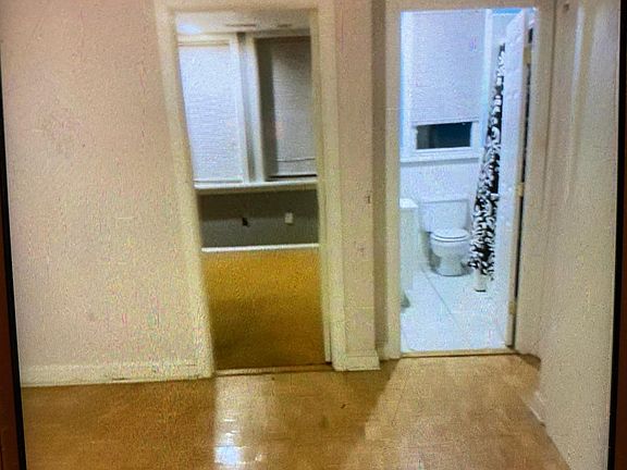 4th image of 3708 Fairmount Ave Floor 3