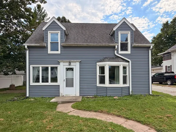 305 3rd St, Glenwood, IA 51534