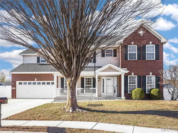 909 Coreopsis Ct, O Fallon, IL 62269