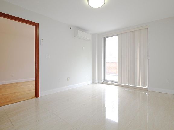 3rd image of 13215 41st Ave #3C