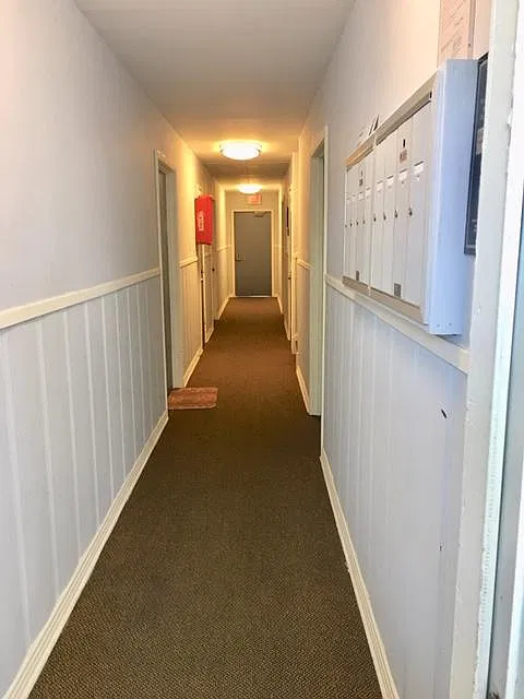 1 bed, 700 sqft, $985 — Photo 2