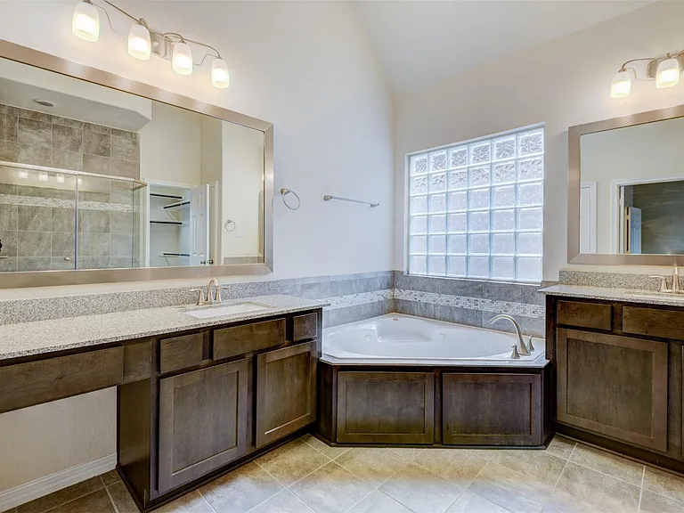 10804 Kyler Oaks Pl — Photo 10
