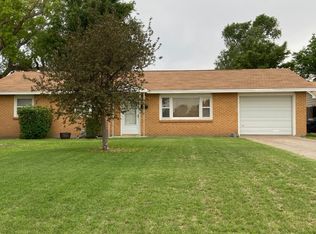 121 S Adams St, Hugoton, KS 67951